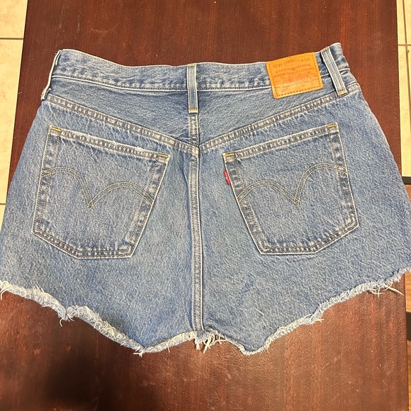 Levi's 501 Blue Distressed Jean Shorts - Picture 2 of 4